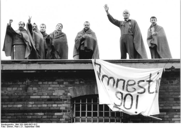 Berlin-Rummelsburg, Häftlingsprotest. Quelle: Bundesarchiv, Bild 183-1990-0921-012, Fotograf: Peer Grimm