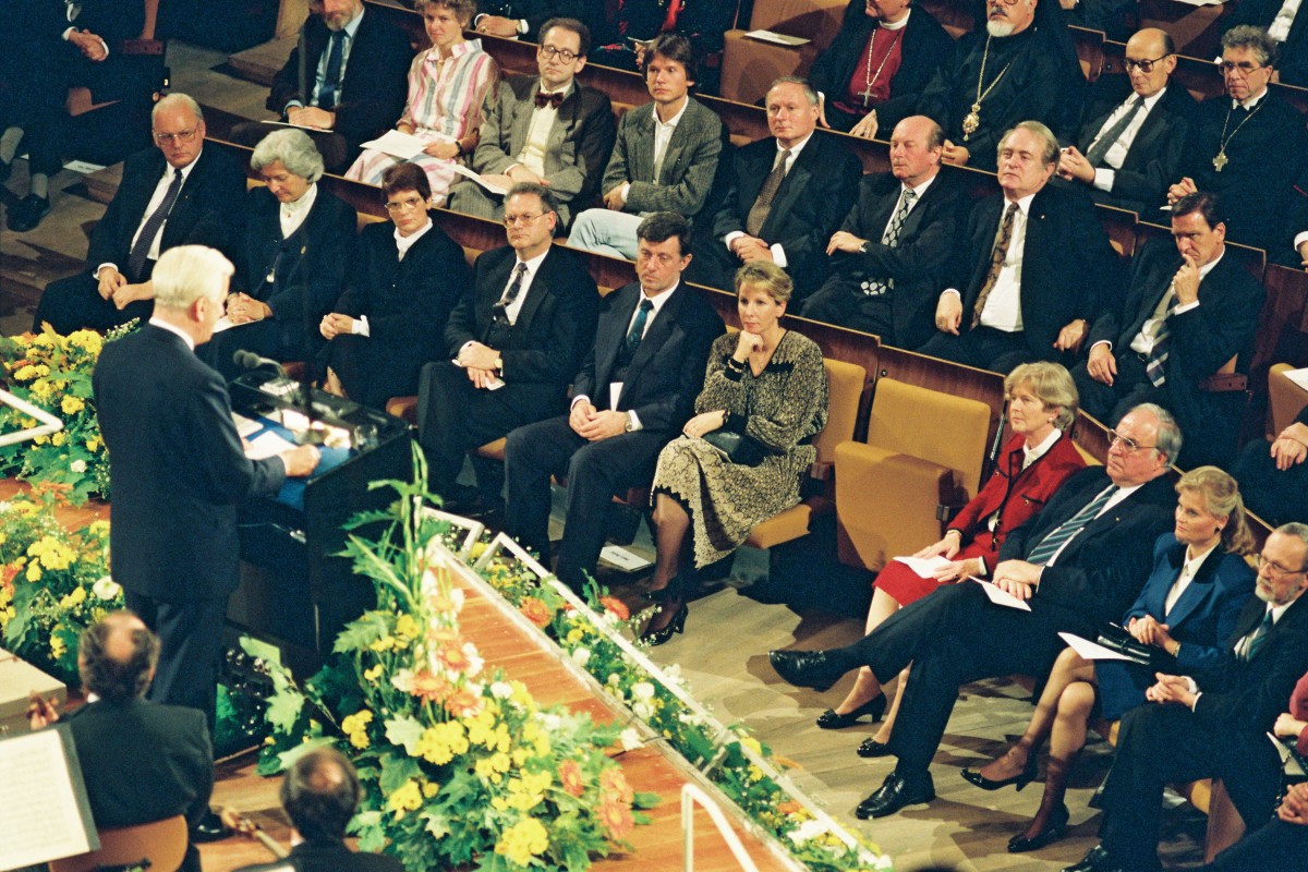 Tag der Deutschen Einheit 1990 / Staatsakt in der Philharmonie. Quelle: Bundesregierung / Stutterheim